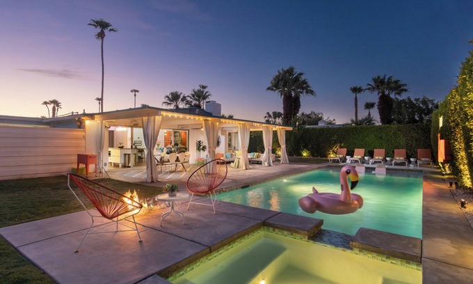 Racquet Club Estates House | Mid-Century Gem w/Salt-Water Pool, Spa,Cabana,yard, blt in bbq,& 300+5 star revs