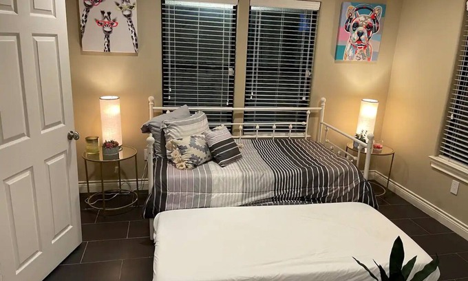 Midtown House | Midtown Houston Townhome - Minutes from downtown and night life!
