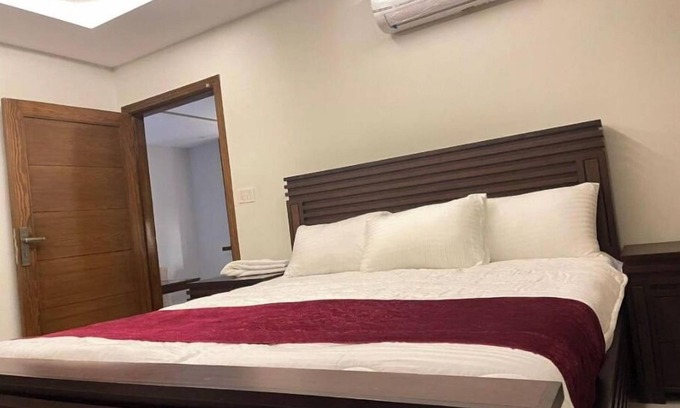 Bahria Town Apartment | MIDWAY HOTEL & RESIDENCY - 1BR Deluxe Apartment Unit A