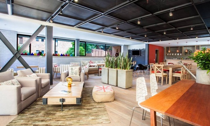 El Palomar Hotel | Mika Suites