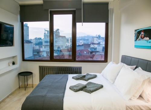 Serres Apartment | Mikel Angelo hall