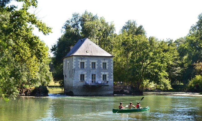 Monts House | Mill with terrace on the water - variety, charm & space.
