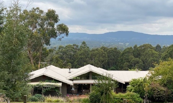 Millgrove House | Millbury Farm - Close to Warburton