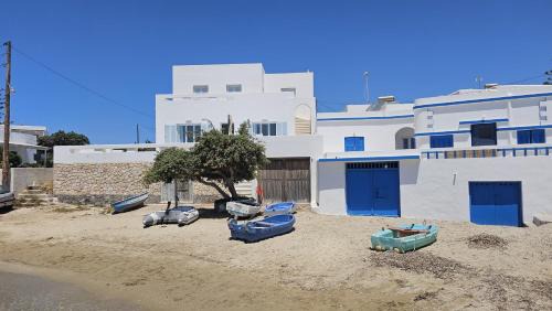Apollonia House | Milos AquaBliss Beachfront Villas