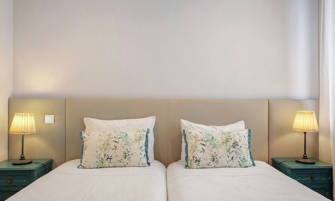 Vale de Seixos Apartment | Milreu Guesthouse - Room "Ria"