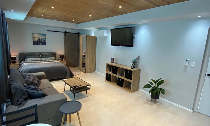 Mindarie Apartment | Mindarie Beachside Studio in the coastal suburb of Mindarie, close to the Marina