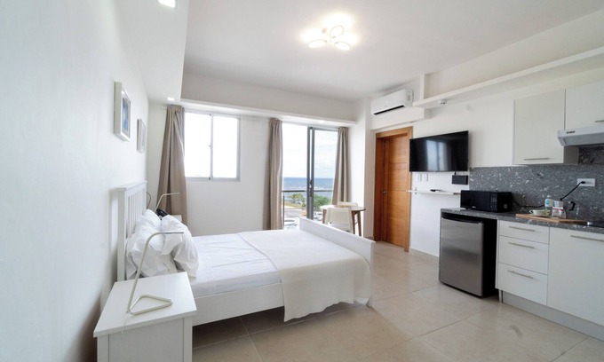 Residencial ROMANA Apartment | Minimalist Apartment Studio - Sea View