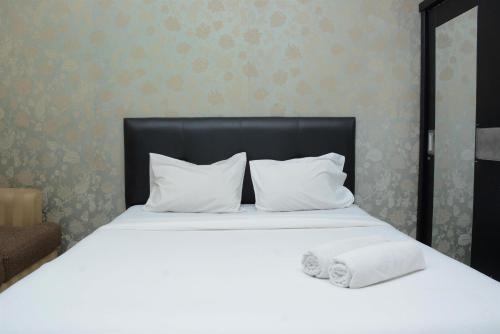 Kebagusan Apartment | Minimalist Studio Room at Kebagusan City Apartment By Travelio