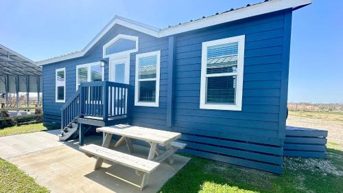 Crystal Beach House | Mins to Beach 2 Bdrm Sleeps up to 6 - New Listing!