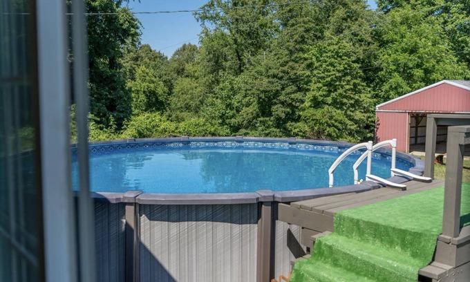 Logan House | MINUTES AWAY FROM THE CAVES, HOUSE WITH A POOL