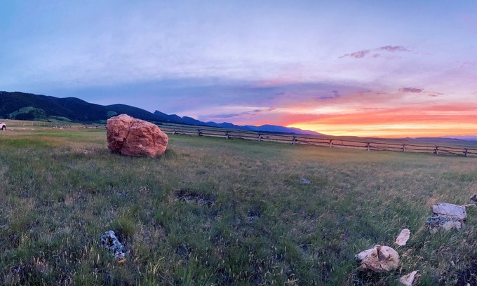 Story House | Minutes from being on top of Big Horn Mountains, with great SxS & ATV trails!