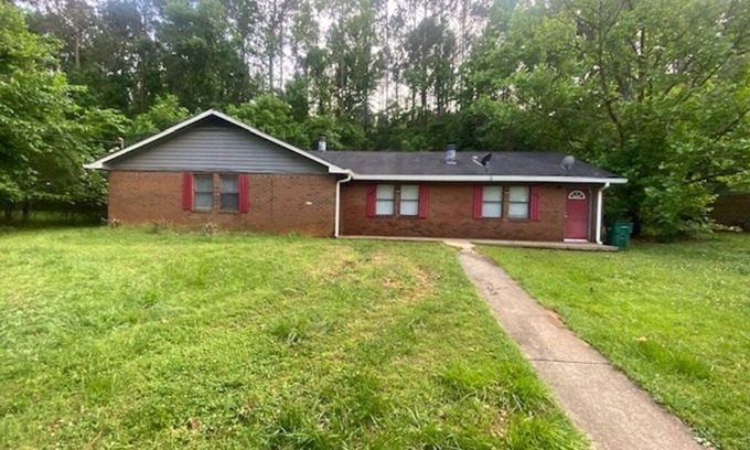 Athens House | Minutes from Downtown and Sanford Stadium!