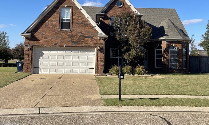 Marion House | Minutes to Downtown Memphis and Southland Casino!!