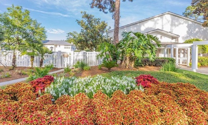 Saint Simons Heights Condo | Minutes to the some of the best beaches, dining and shopping