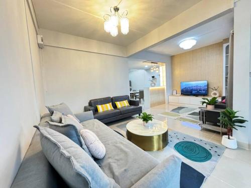 Samsen Nok Villa | MIQ HK256 5BR MRT Ratchada and HuaiKhwang
