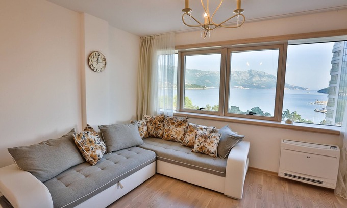 Centar Apartment | Miracle -perfect apartment with charming seaview, romantic white and comfortable