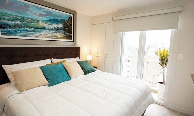 Miraflores Apartment | Miraflores Luxury Stay | Up to 8 Guests | Parking | Near Kennedy & HuacaPucllana