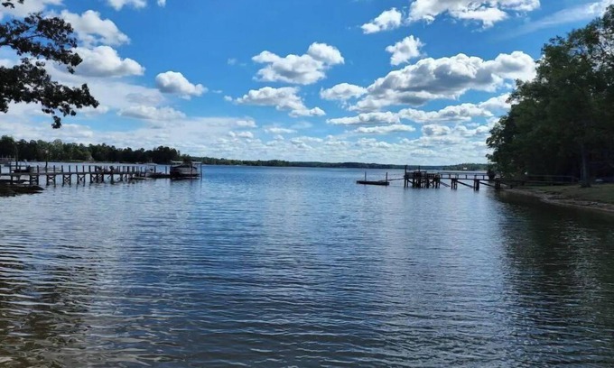 Prosperity House | Miss Grace, newly renovated cottage on Lake Murray