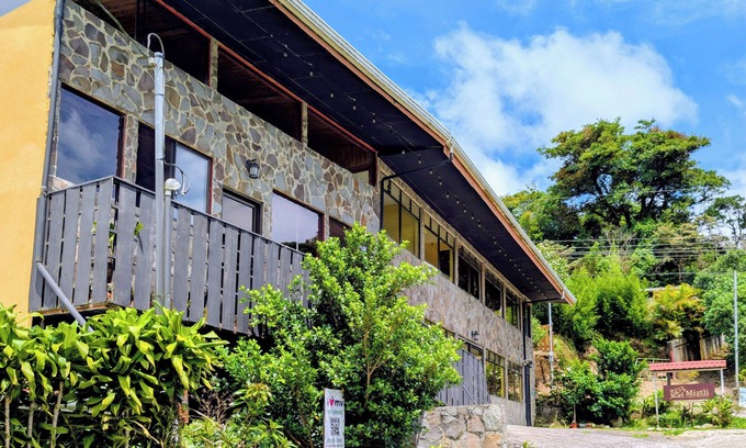 Monteverde Hotel | Miztli Lodge & Adventures