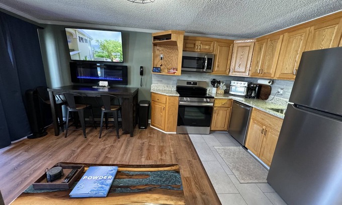 Snowshoe Condo | ML308|1BR, Ski In/Out Cozy Condo | Mountain View