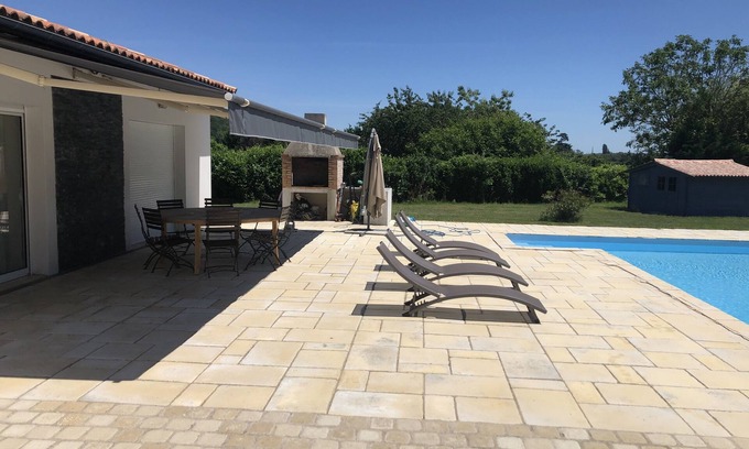 Port-Sainte-Foy-et-Ponchapt House | Modern 4 bed villa, air-con in living area, fabulous terrace/garden, large pool.