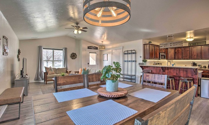 Moab South Valley Cottage | Moab Retreat: 10 Mi to Arches National Park!