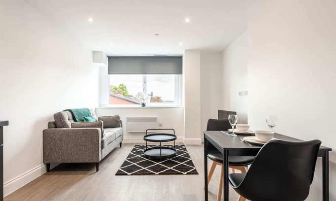 Wakefield Apartment | Modern 1 Bedroom Apartment in Central Wakefield