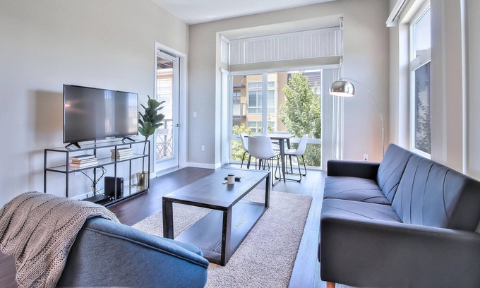 Cupertino Apartment | Modern 1BR in Cupertino, Pool + Parking