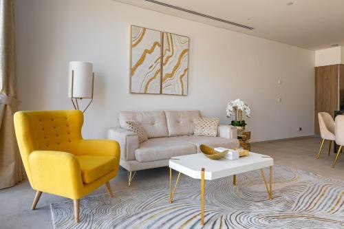 Business Bay Apartment | Modern 1Br in the Heart of Dubai by SIMPLY COMFORT