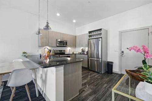 McKinney Apartment | Modern 1BR near TPC Golf Free Parking and Wifi