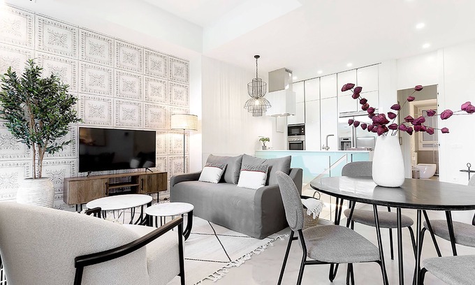 Jeronimos Apartment | Modern 2 BD duplex in front of Atocha station. Atocha II