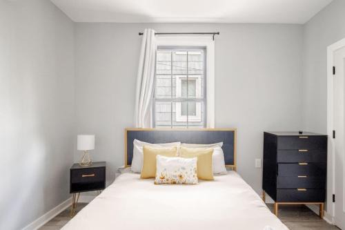 Black Rock Historic District Apartment | Modern 2 Bed in BlackRock