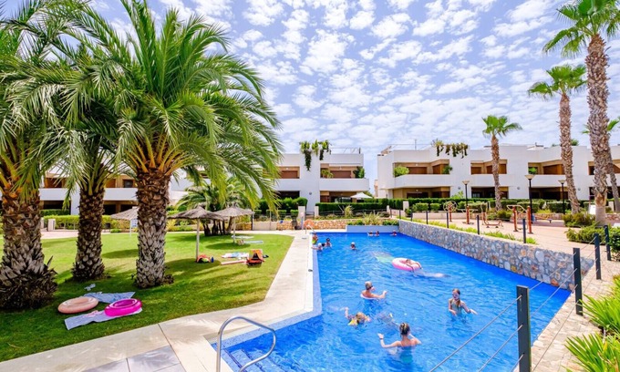 Orihuela Costa Ski Chalet | Modern 2 bedroom bungalow in La Zenia!