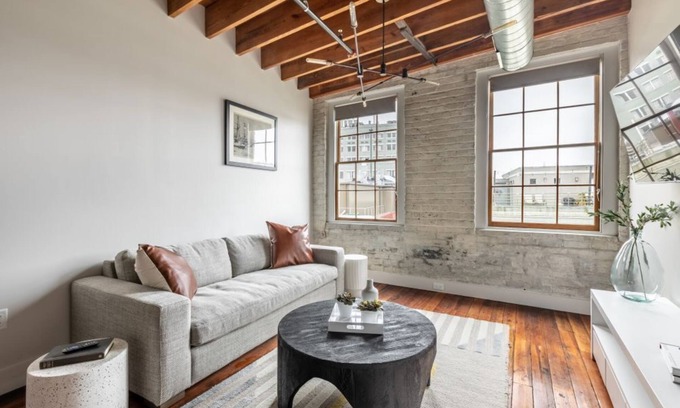 Central Business District Hotel | Modern 2BR Condo in the Heart of New Orleans