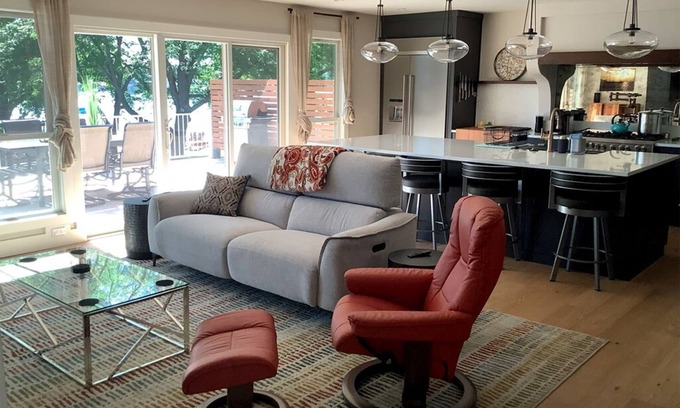 Loveland House | Modern 3-bedroom lakefront house on private Lake Loveland