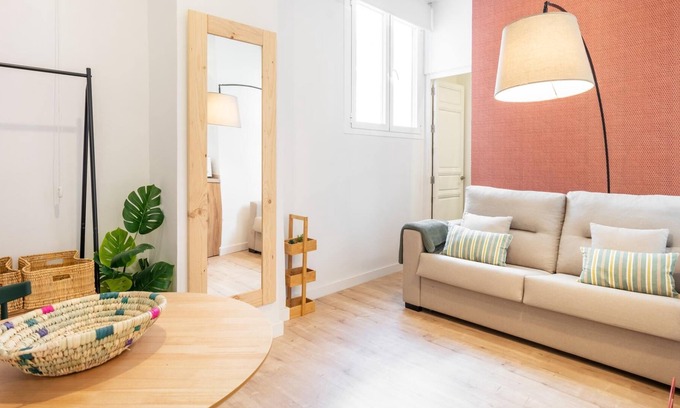 Granada City Center Apartment | Modern and central Studio in Granada 1ºD