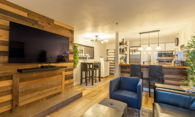 Crested Butte Condo | Modern and new renovation, close to everything in the base area, hot tub