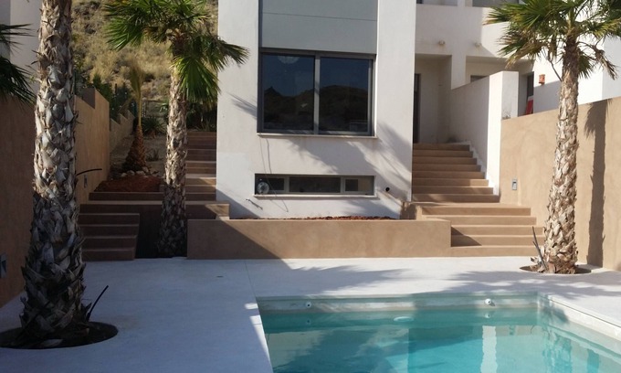 Las Negras House | Modern and spacious house with pool in a unique environment