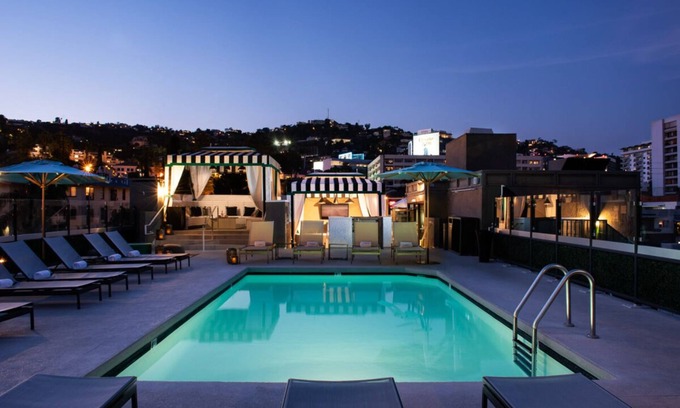 Norma Triangle Apartment | Modern and Stylish Residence in West Hollywood! Four Units, Pet-friendly, Pool!