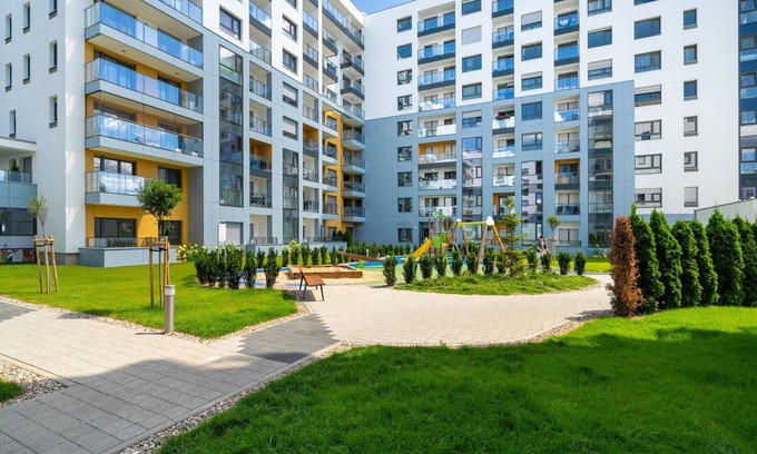 Grunwald Apartment | Modern Apartment in a Quiet District of Poznań | Parking