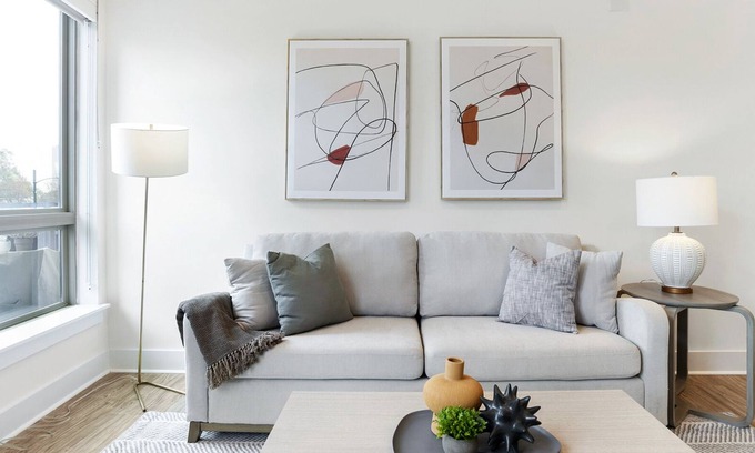 Second Ward Apartment | Modern Apartment in Prime Location (ID8880X39)