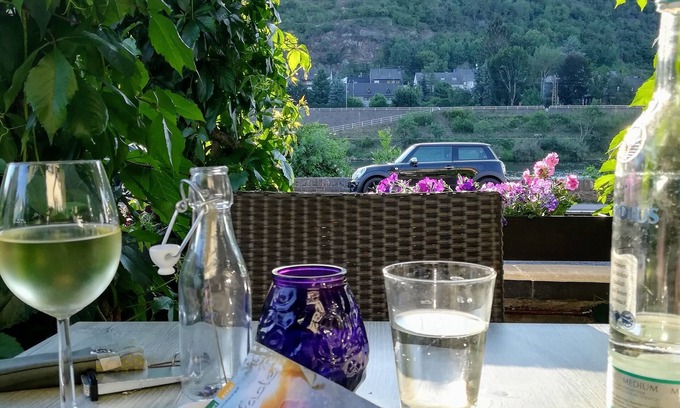 Niederfell Apartment | Modern apartment with Moselle view