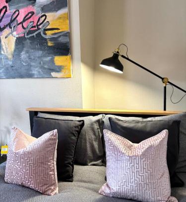 Liverpool House | Modern Art House - serviced accomodation