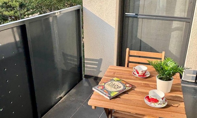 Old Town Condo | Modern artistic 2bdr condo, Washer/Dryer, AC & parking in city center Bratislava