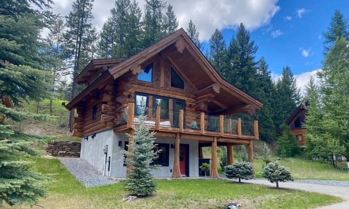 East Kootenay Cabin | Modern Cabin Retreat near Kimberley!