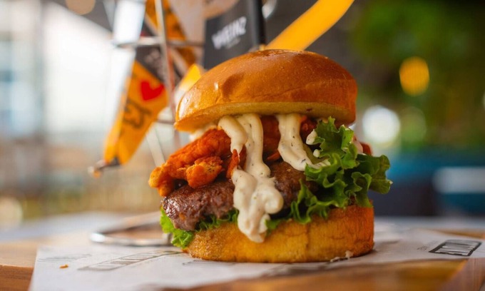 San Jose Apartment | Modern central Apt w views +Concierge+Parking+Gym