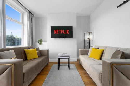 Melbourne House | Modern Chique Home Peak District