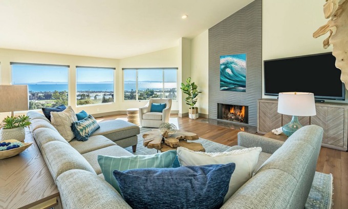 Toro Canyon House | Modern, Coastal Elegance With Stunning Views!
