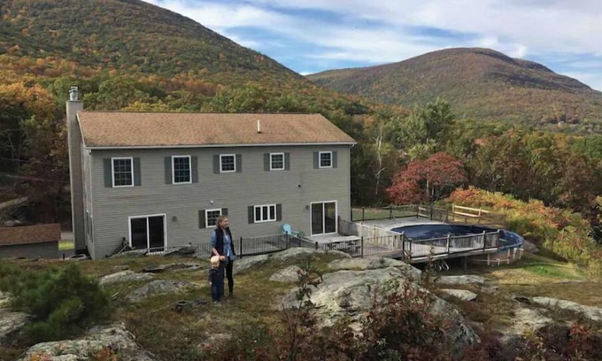 Saugerties House | Modern Comfort + Stunning Views
