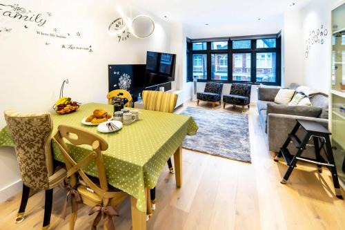 South Acton Apartment | Modern duplex in Ealing Common